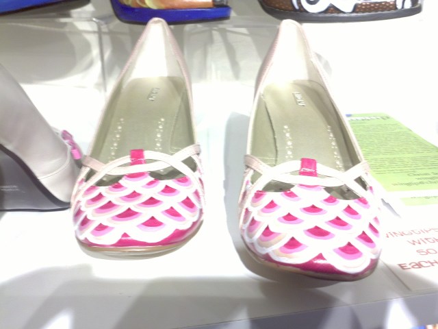 There was some cool stuff to look at, including the work of one artist who paints shoes.